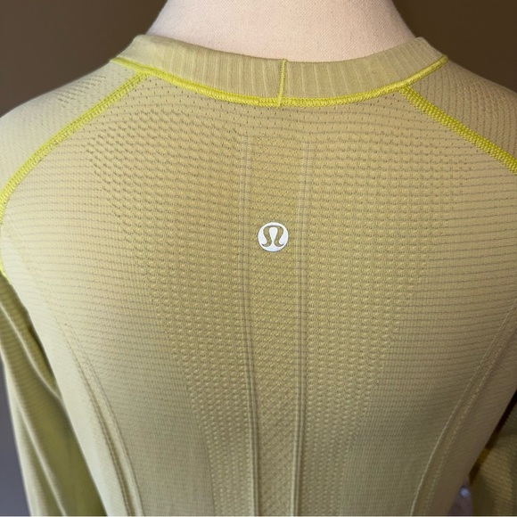 Lululemon Swiftly Tech Shirt Long-sleeve Tee Yellow Women's Size 8 - Picture 8 of 11